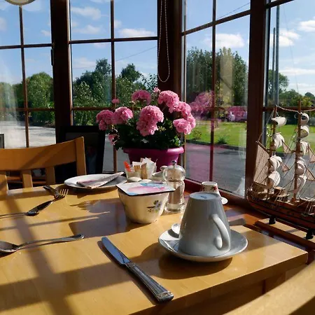 Country House 3* New Twopothouse Village